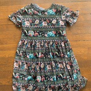 Short flowery dress.